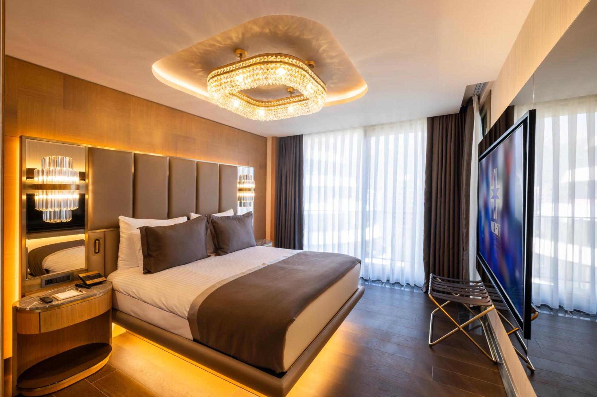 Merit Starlit Hotel & Residences 부드바 외부 사진