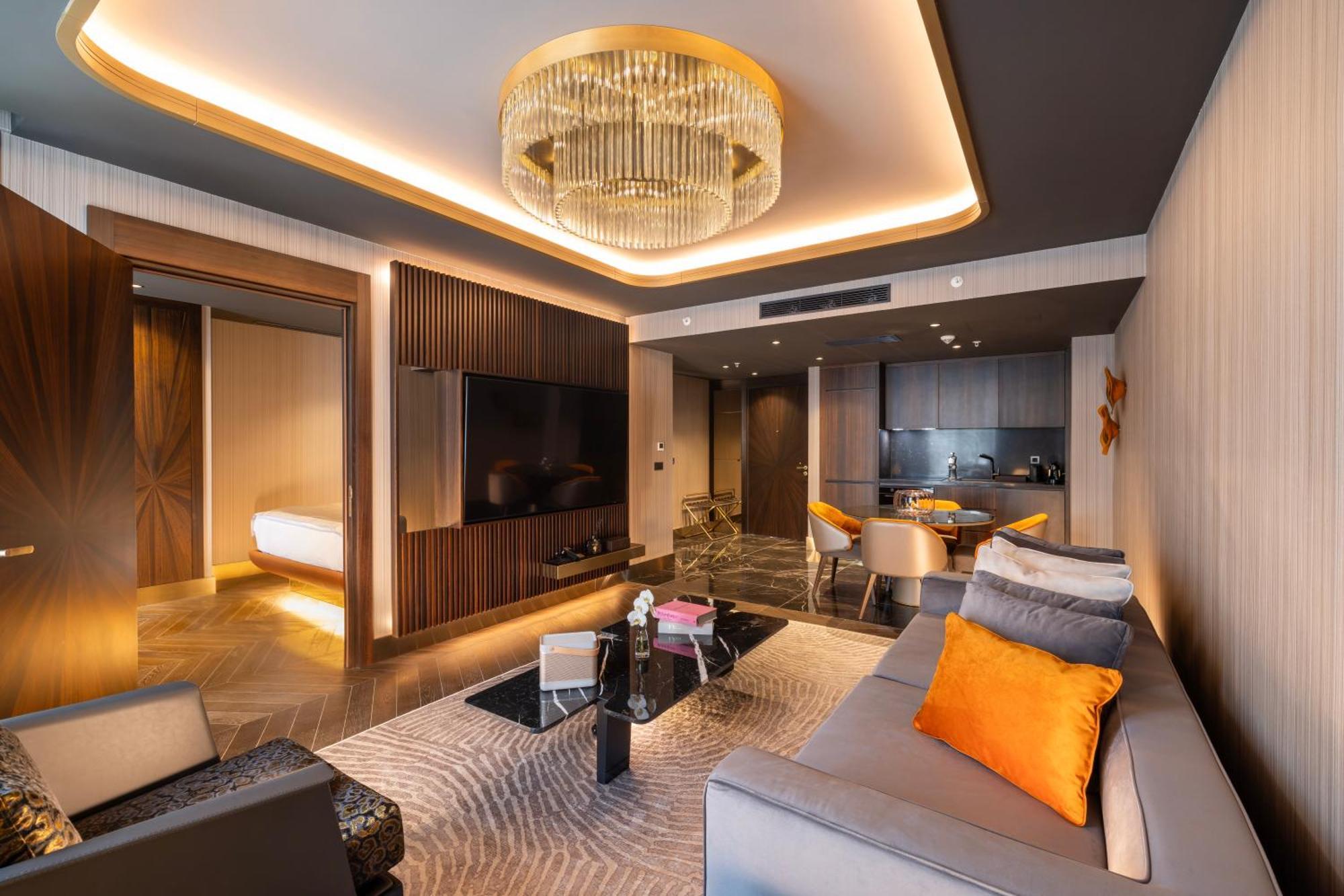 Merit Starlit Hotel & Residences 부드바 외부 사진