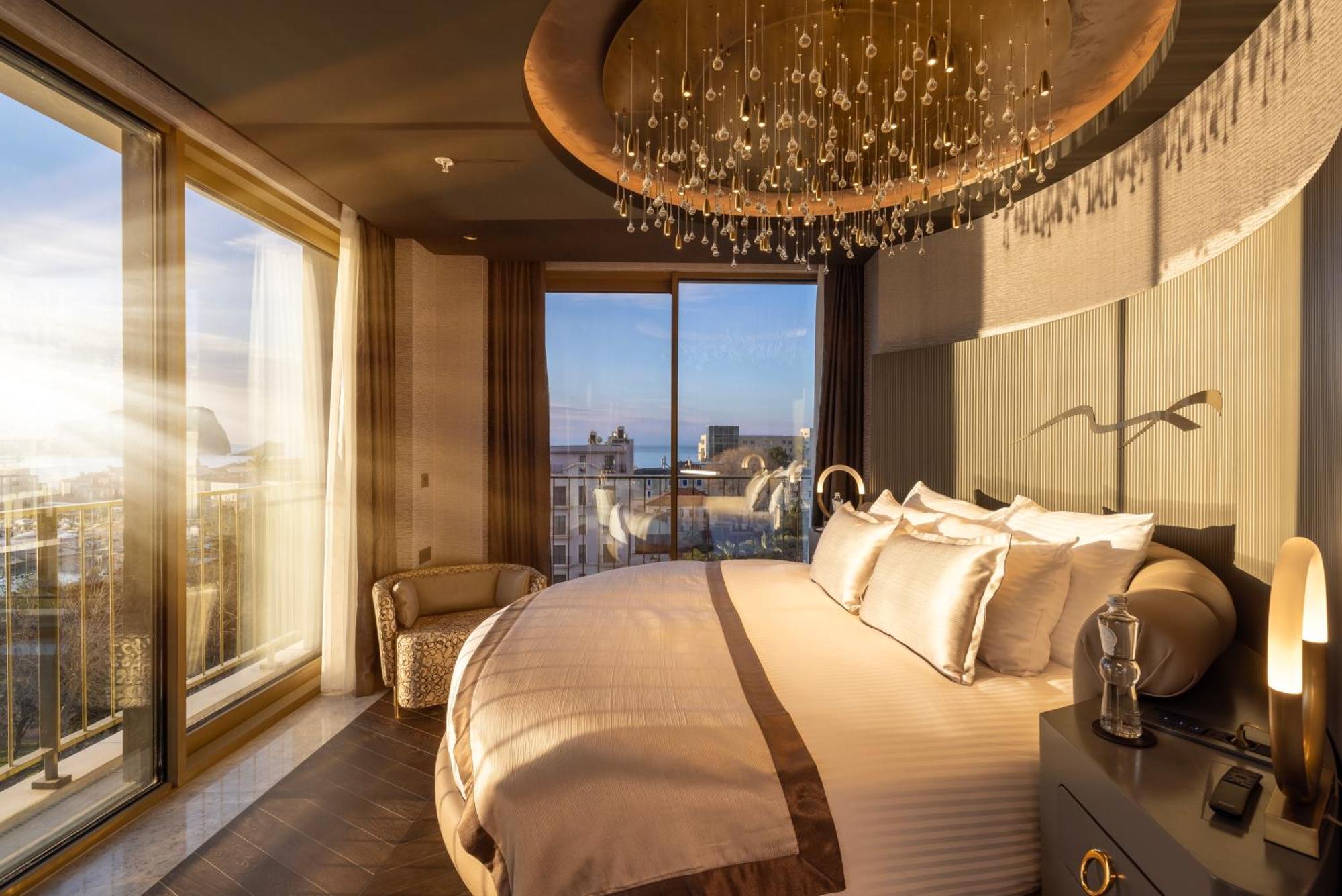 Merit Starlit Hotel & Residences 부드바 외부 사진
